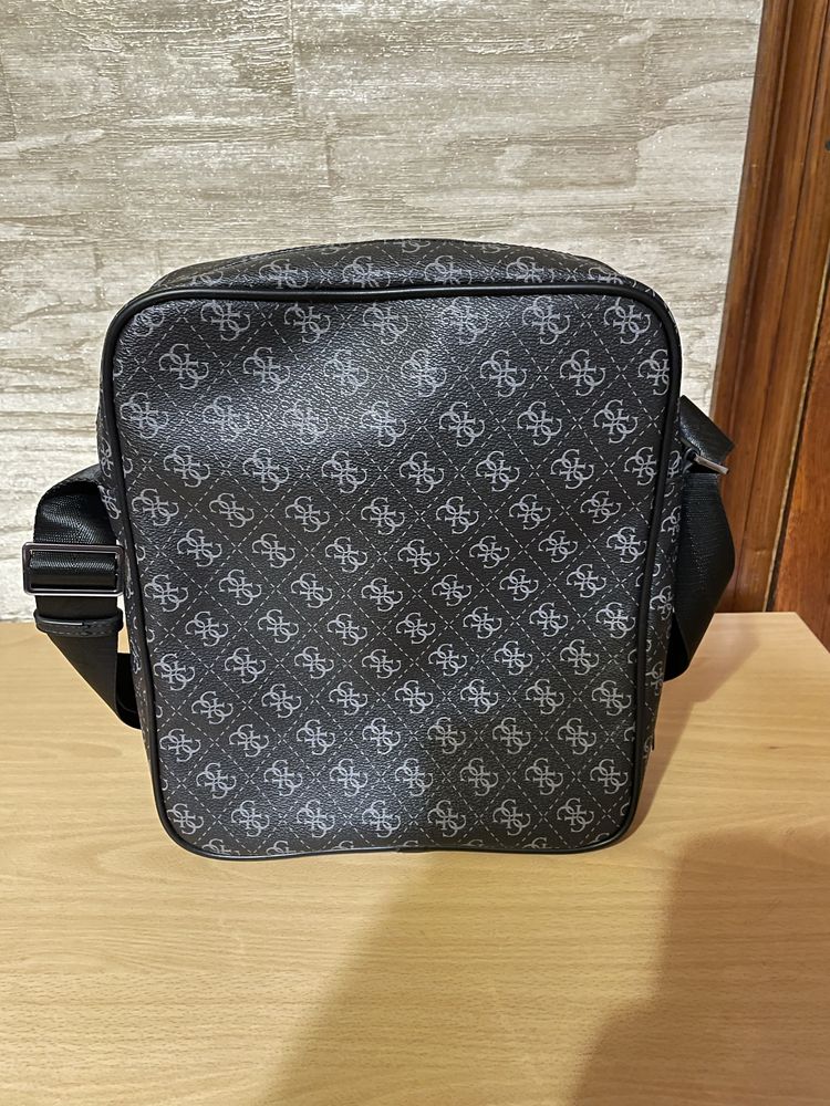 ‼️Guess Vezzola Eco Messenger Bag‼️Новая ориг. мужская сумка-планшет