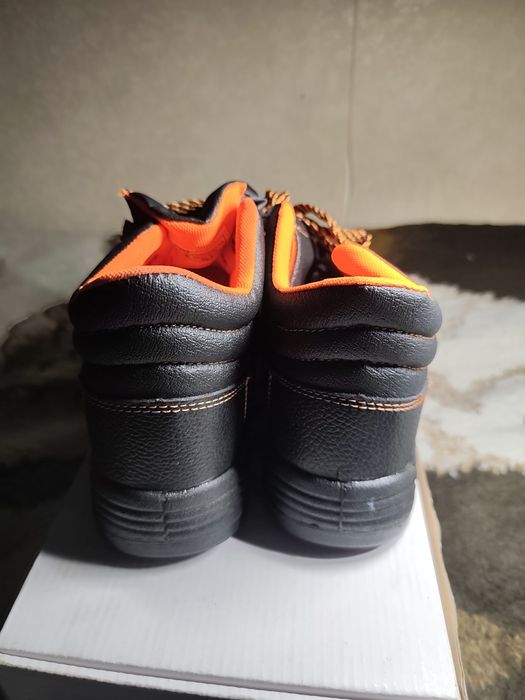 Ботинки рабочие 42 р. Металевий носок. Польща.