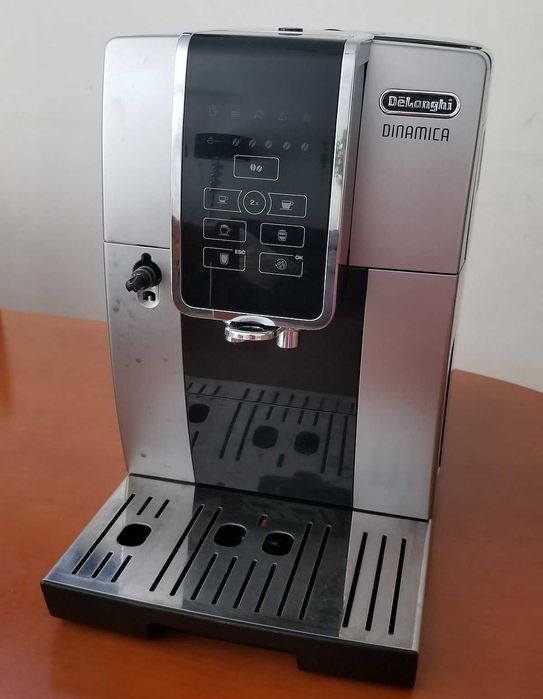 Ekspres De'Longhi Dinamica ECAM350.50.SB używany