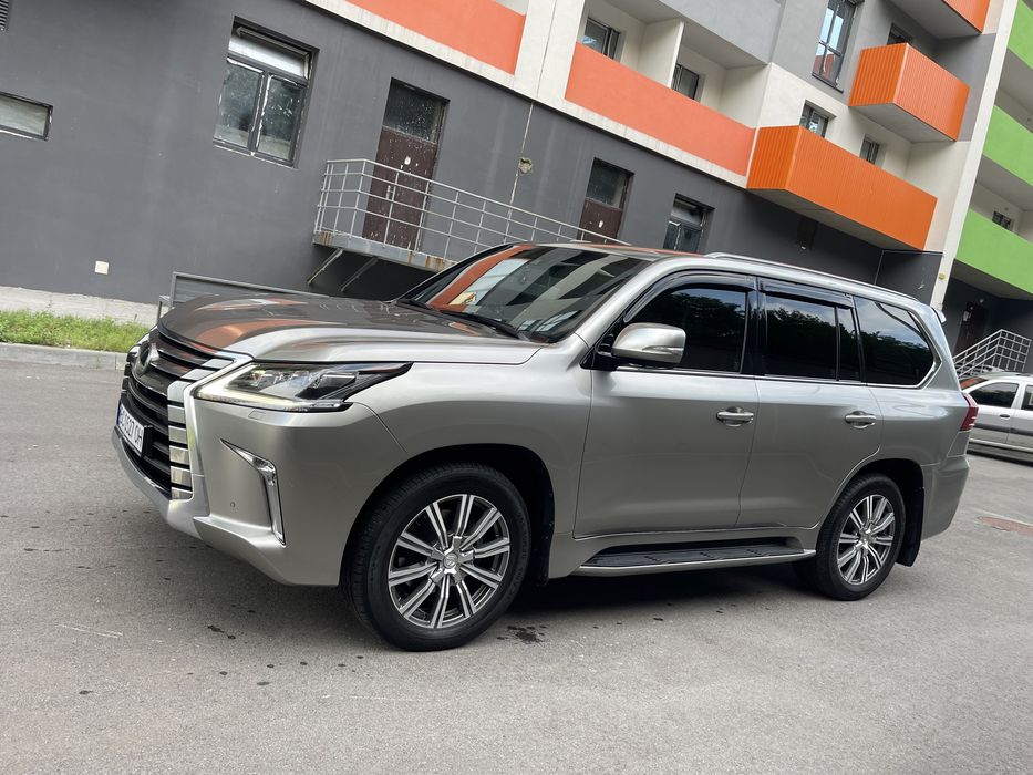 Продам официальный автомобиль Lexus LX 450