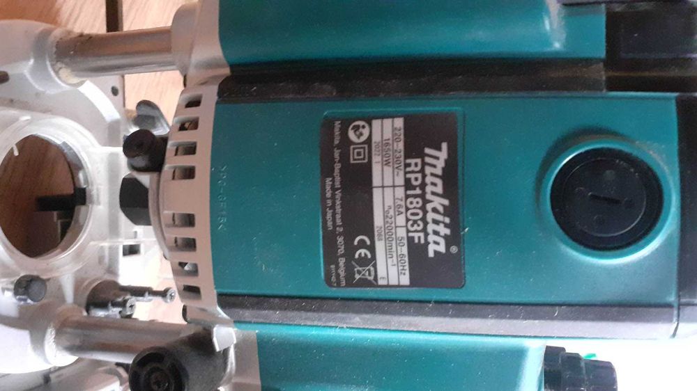 Frezarka górnowrzecionowa Makita RP1803FX