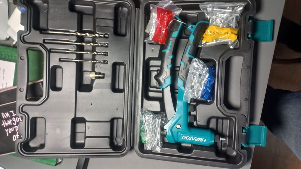 Libraton заклепочник