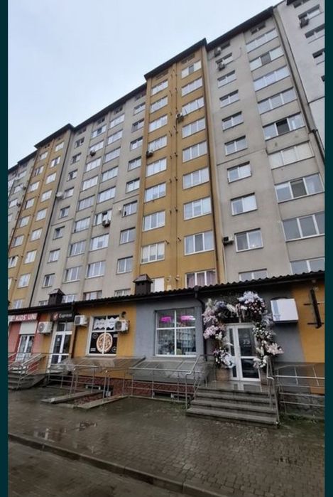 Приміщення по вул. Галицька. 120 м². Свіжий ремонт. Фасад!!!