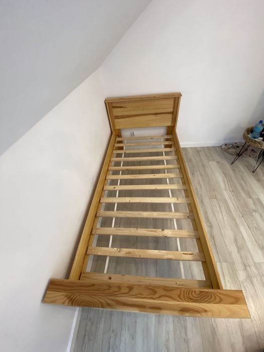 łóżko jednoosobowe