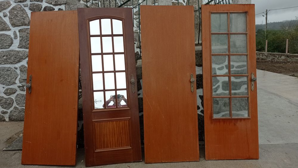 Vendo porta alumínio 49€