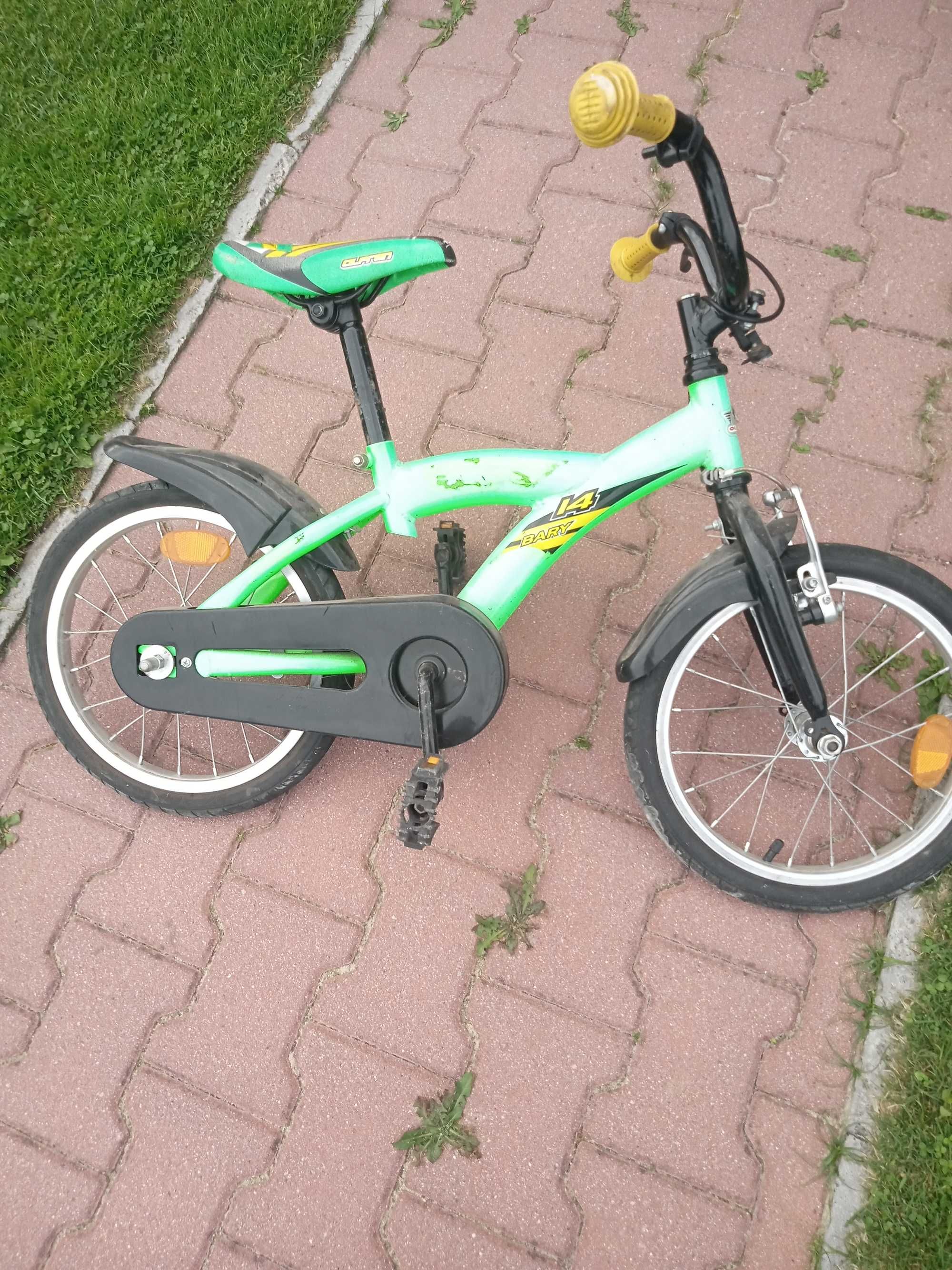 Sprzedam maly  rowerek do pierwszej nauki jeżdżenia.