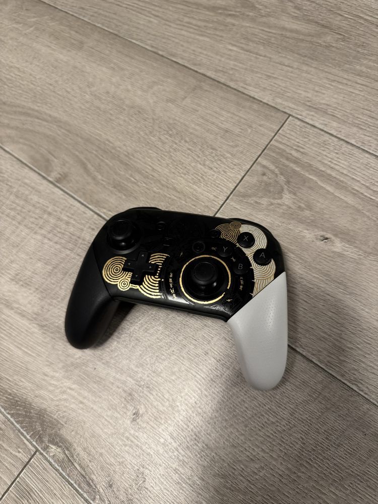 Nintendo Switch OLED Zelda Tears of the kingdom edition + kontroler