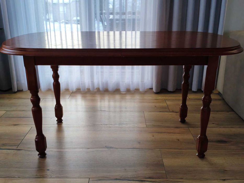 Stół z 6 krzesłami