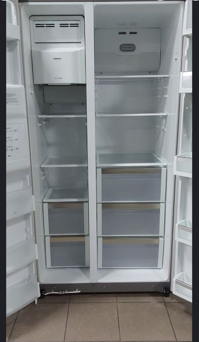 Холодильник Siemens side by side