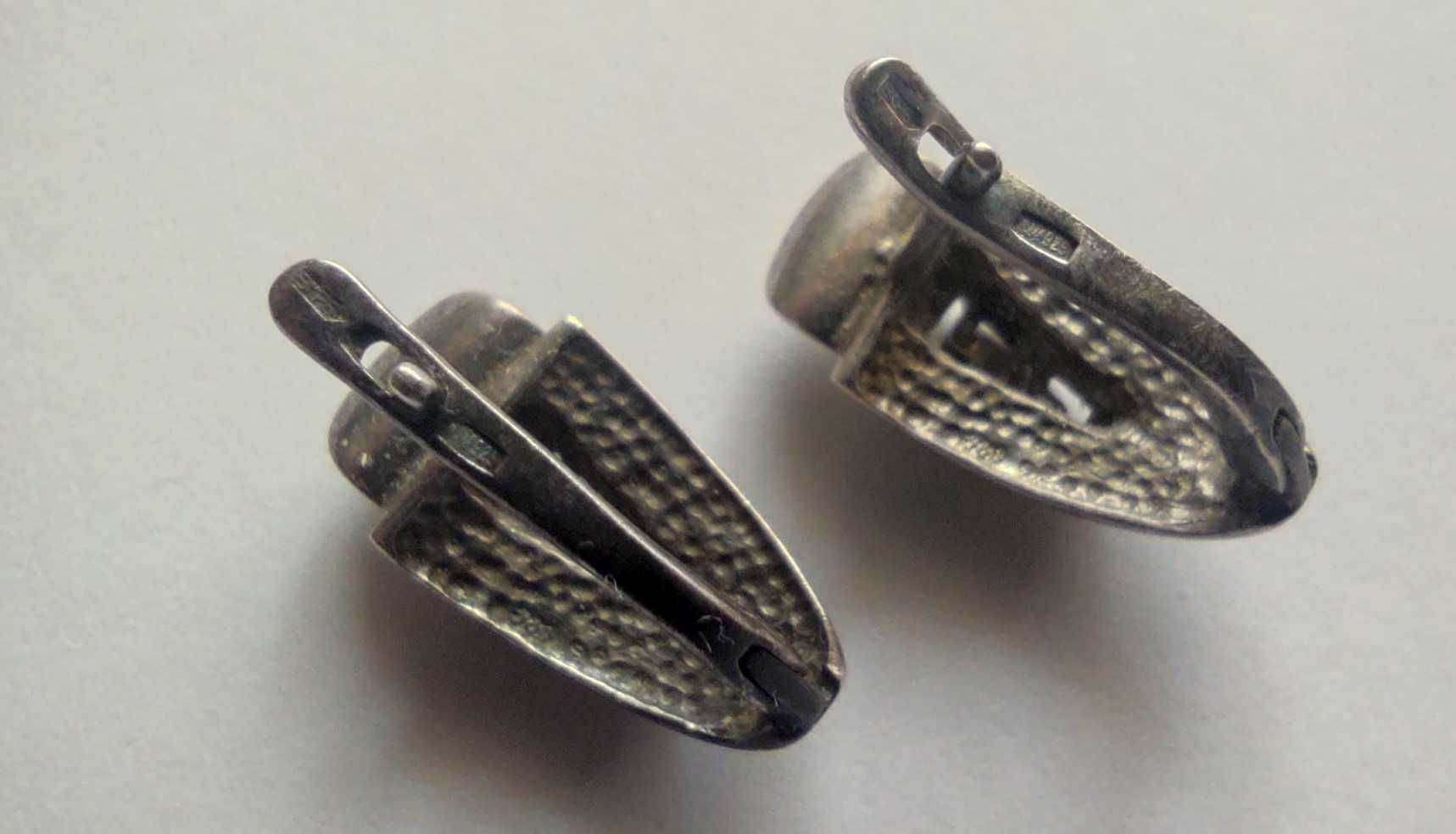 Серьги серебряные 925 пробы с камнем