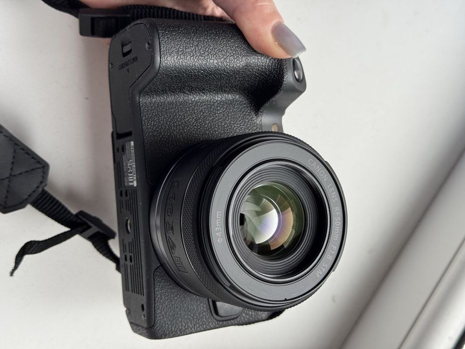 Об'єктив Canon RF 50mm 1.8 USM