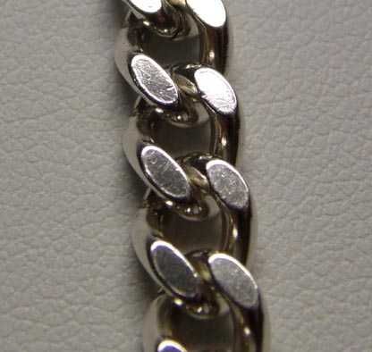 Srebrna bransoletka pancerka  22,5 cm. 6 mm.
