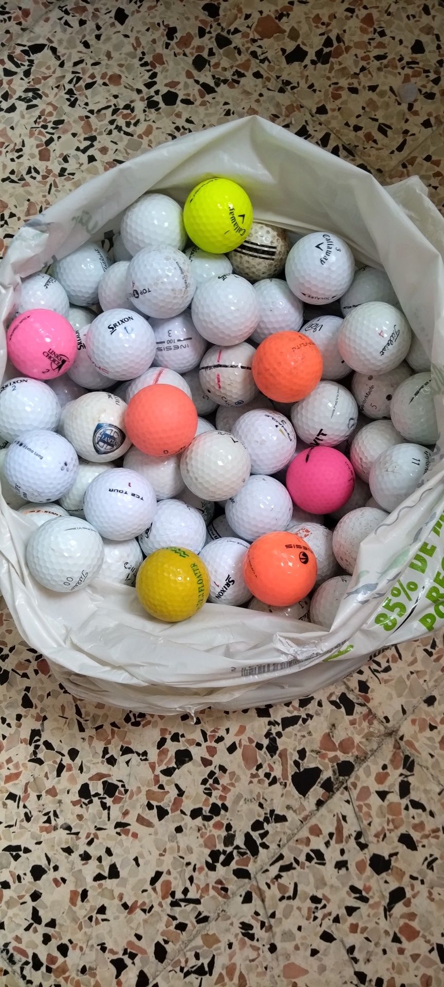 Bolas de golfe coloridas