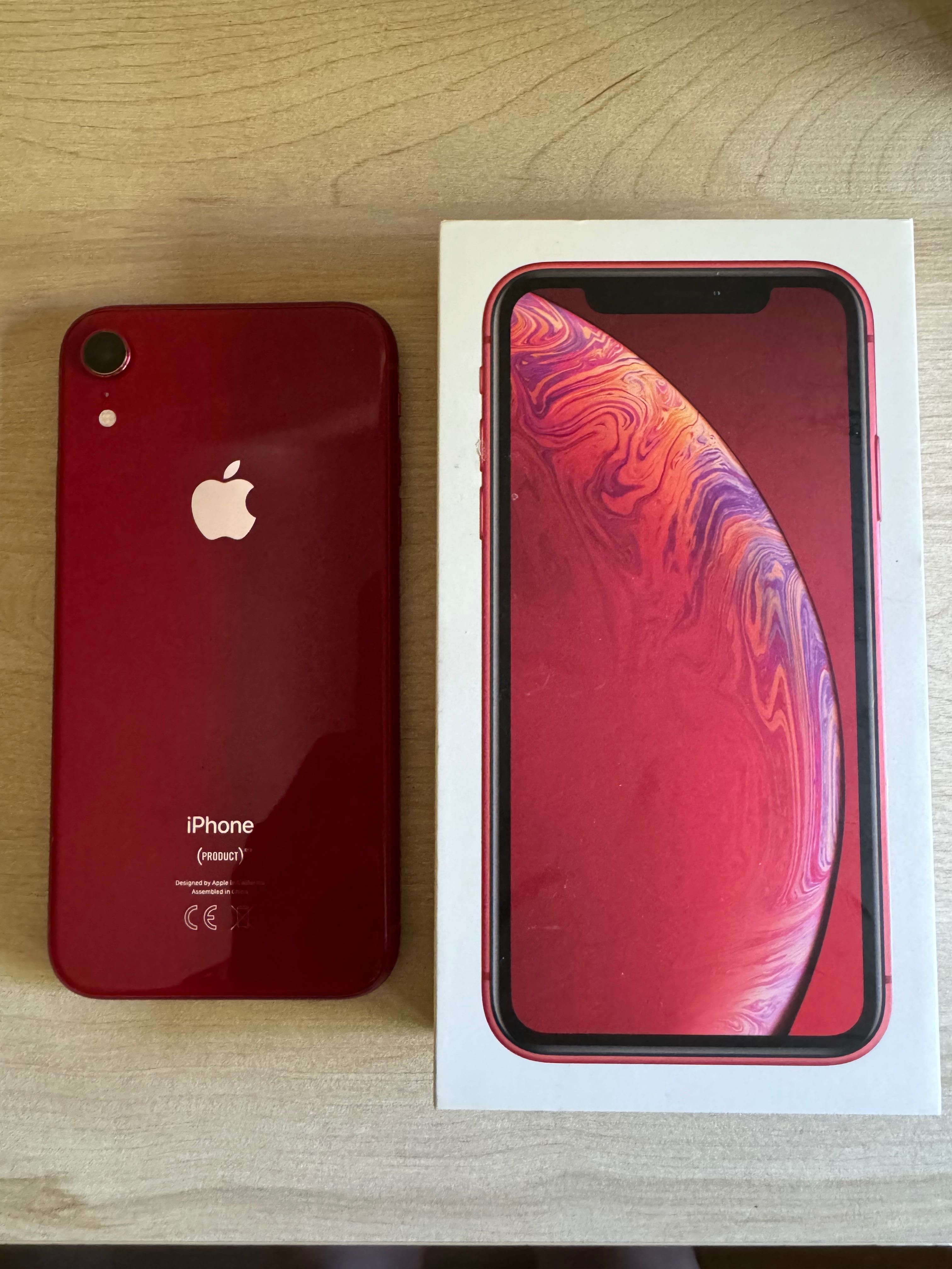 iPhone XR czerwony