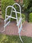 Szara metalowa drabinka do basenu Bestway 118 cm