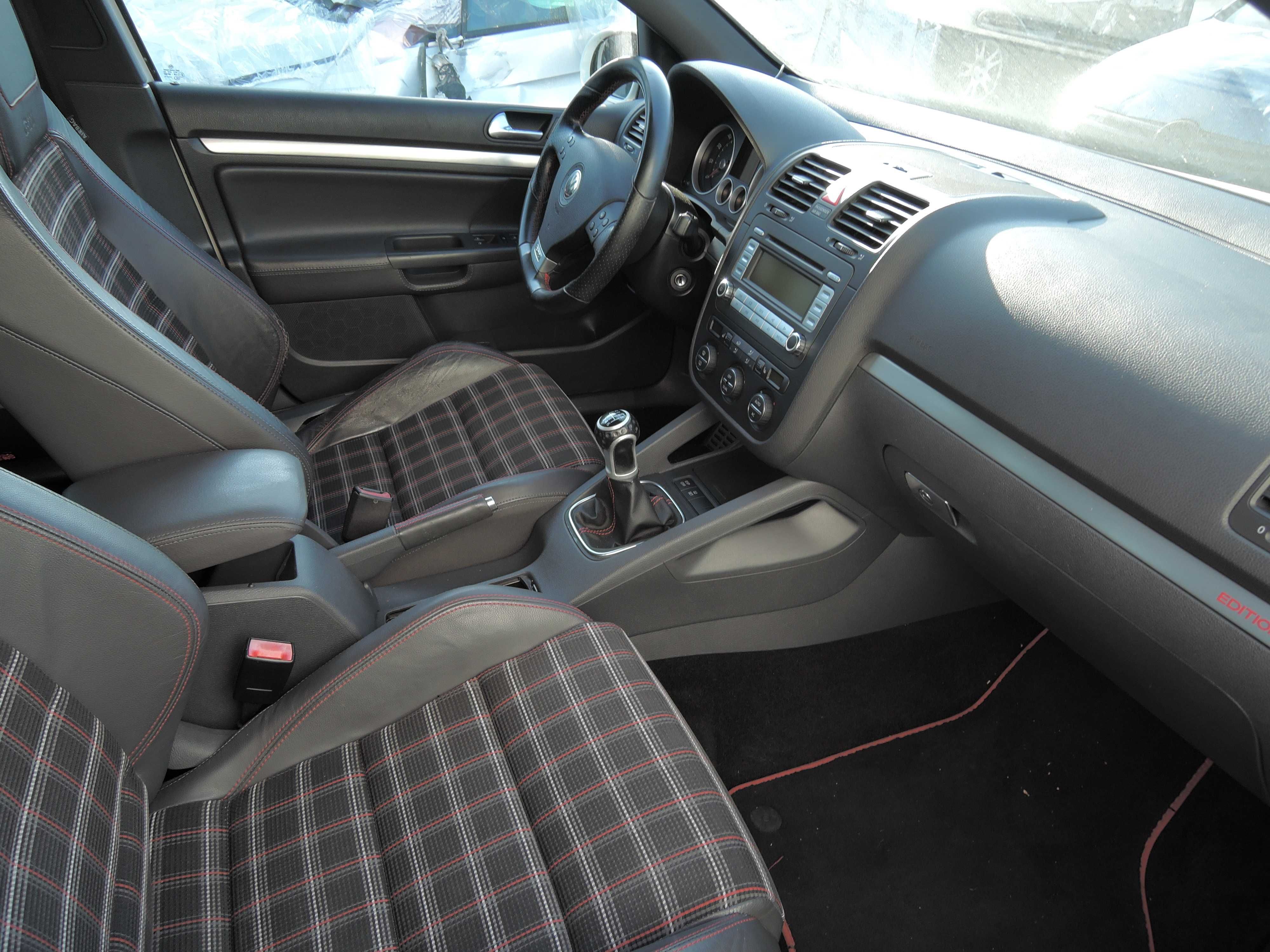 fotele  kanapa VW GOLF V GTI ED30  5 drzwi komplet europa