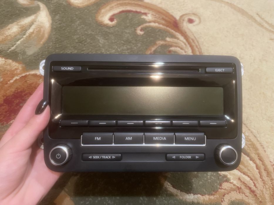 Магнітола  до Jetta, підходить і для Golf.