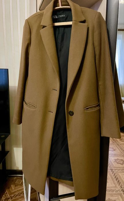 Стильне пальто Zara