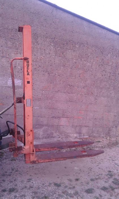 Torre de empilhador para trator