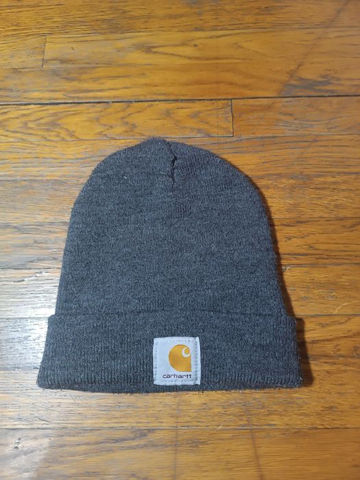 Шапка від Carhartt