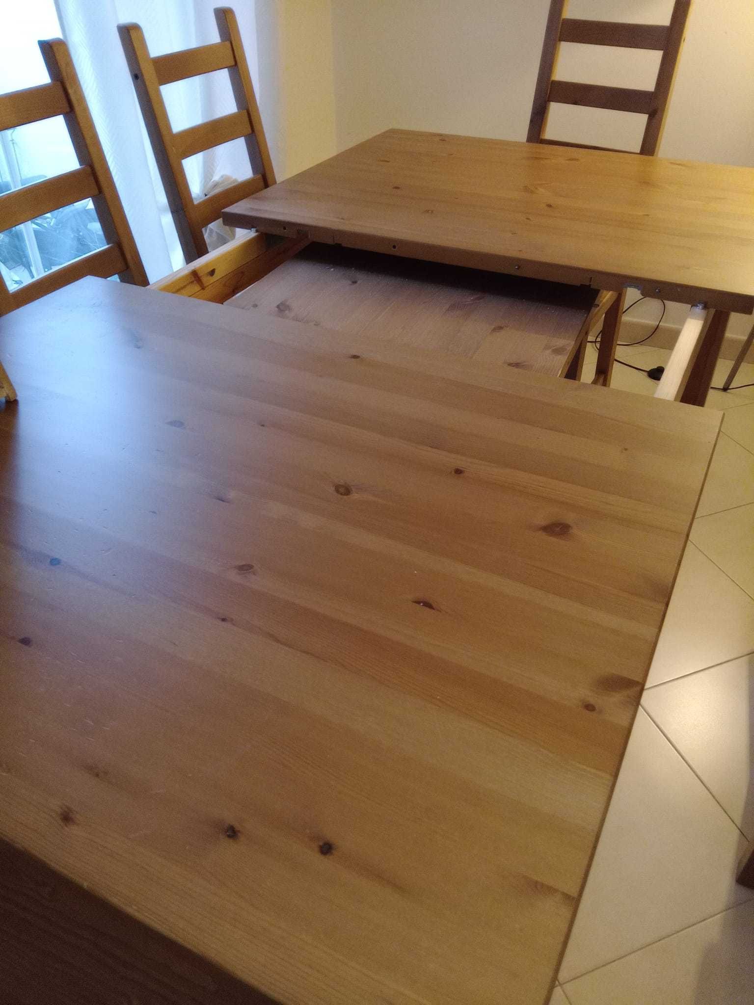 Mesa de madeira extensível
