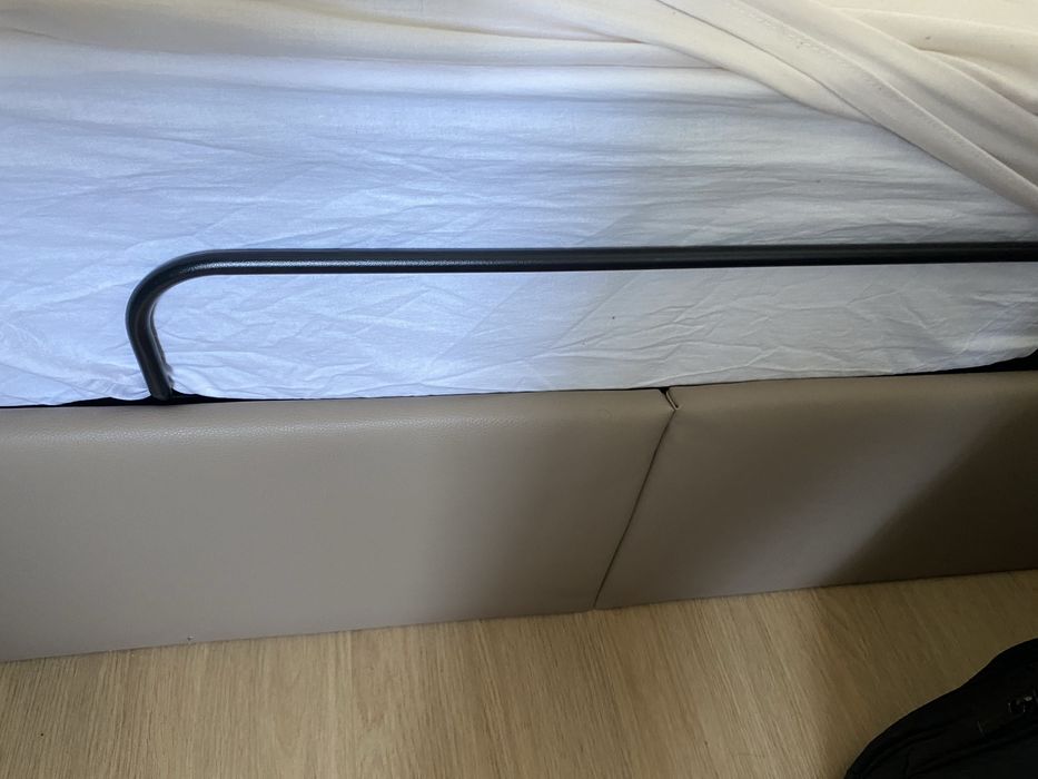 Cama nova casal com estrado elevatório 140x190cm em couro