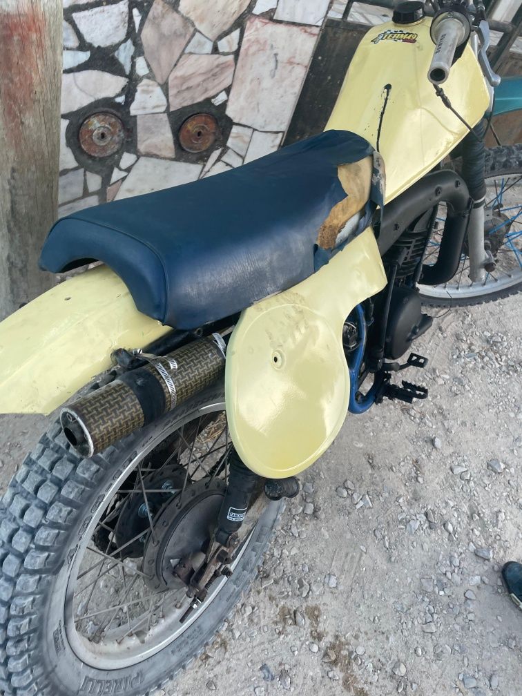 Suzuki ts 250(75)