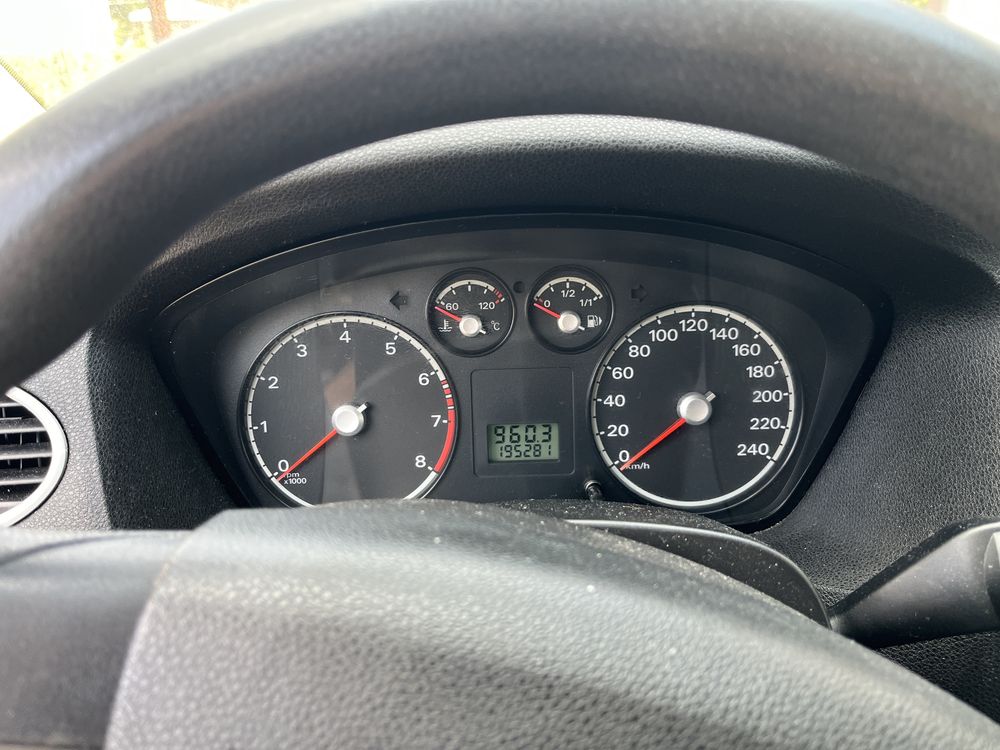 Ford Focus MK2 II 1.6 benzyna