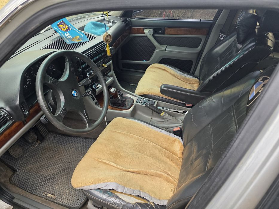 Продаю BMW e32 730