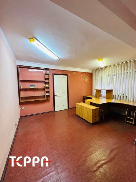 Продаж квартири під бізнес, вул. Перемоги