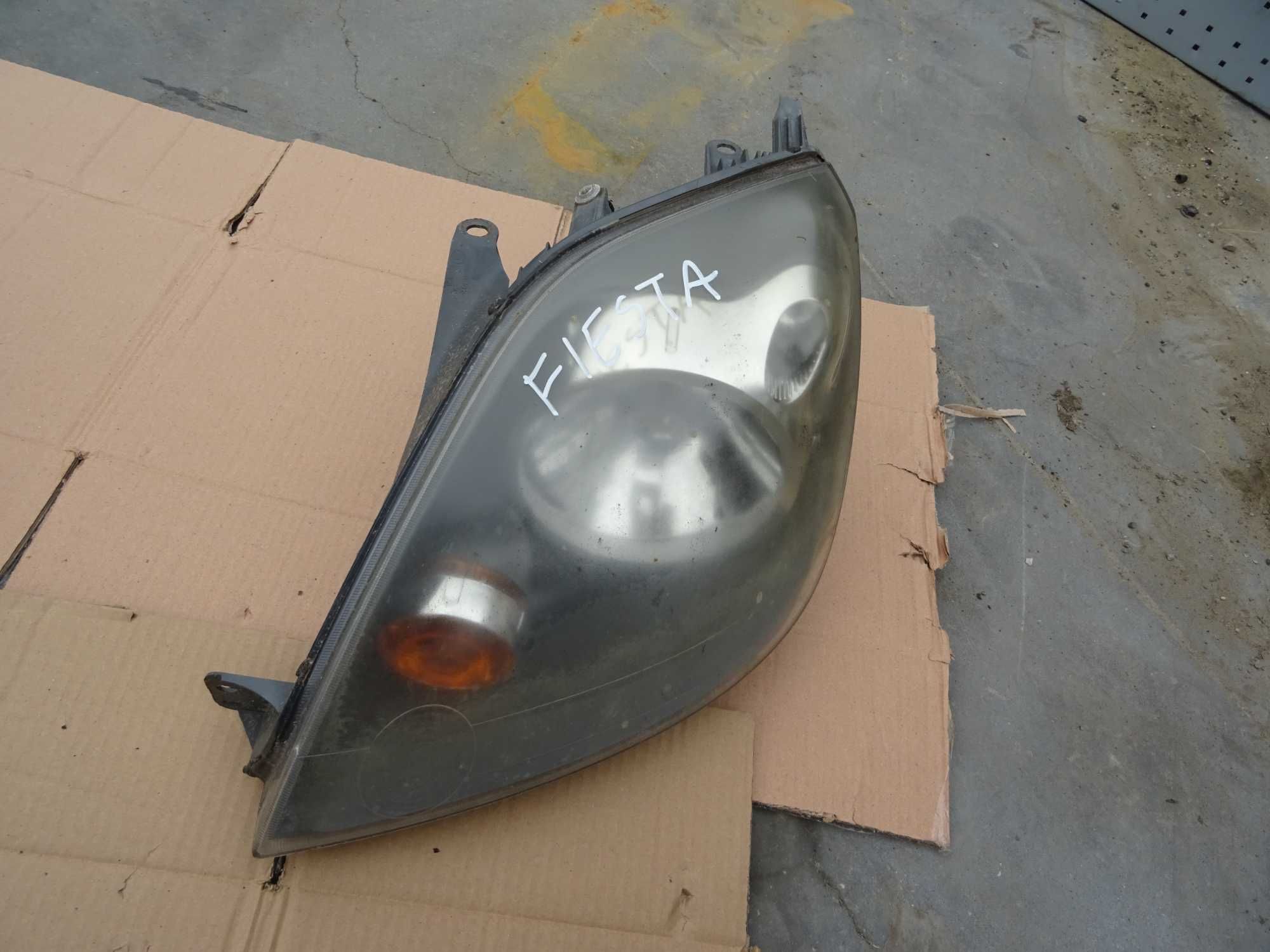 Lampa Lewa Przód Ford Fiesta Mk6 Lift