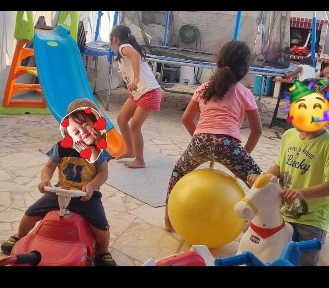 ama e baby-sitter...muito amor e carinho em um ambiente bem familiar.