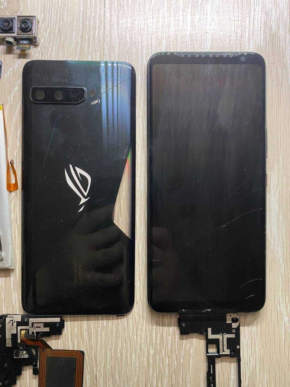 Телефон Смартфон Asus ROG Phone 3 12/128GB Black