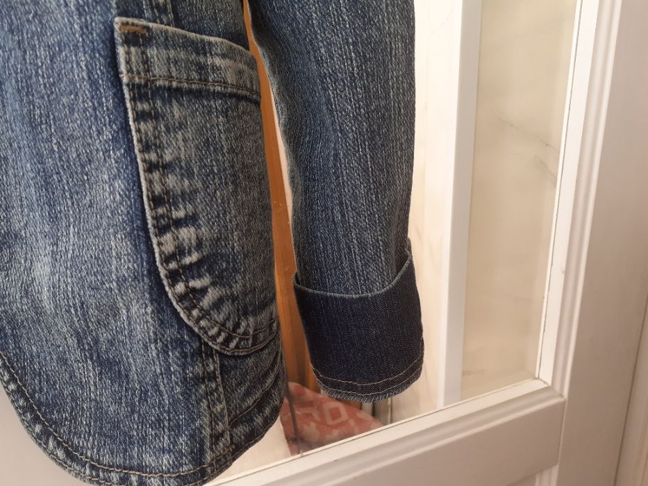 Продам жіночий джинсовий піджак (практично новий)