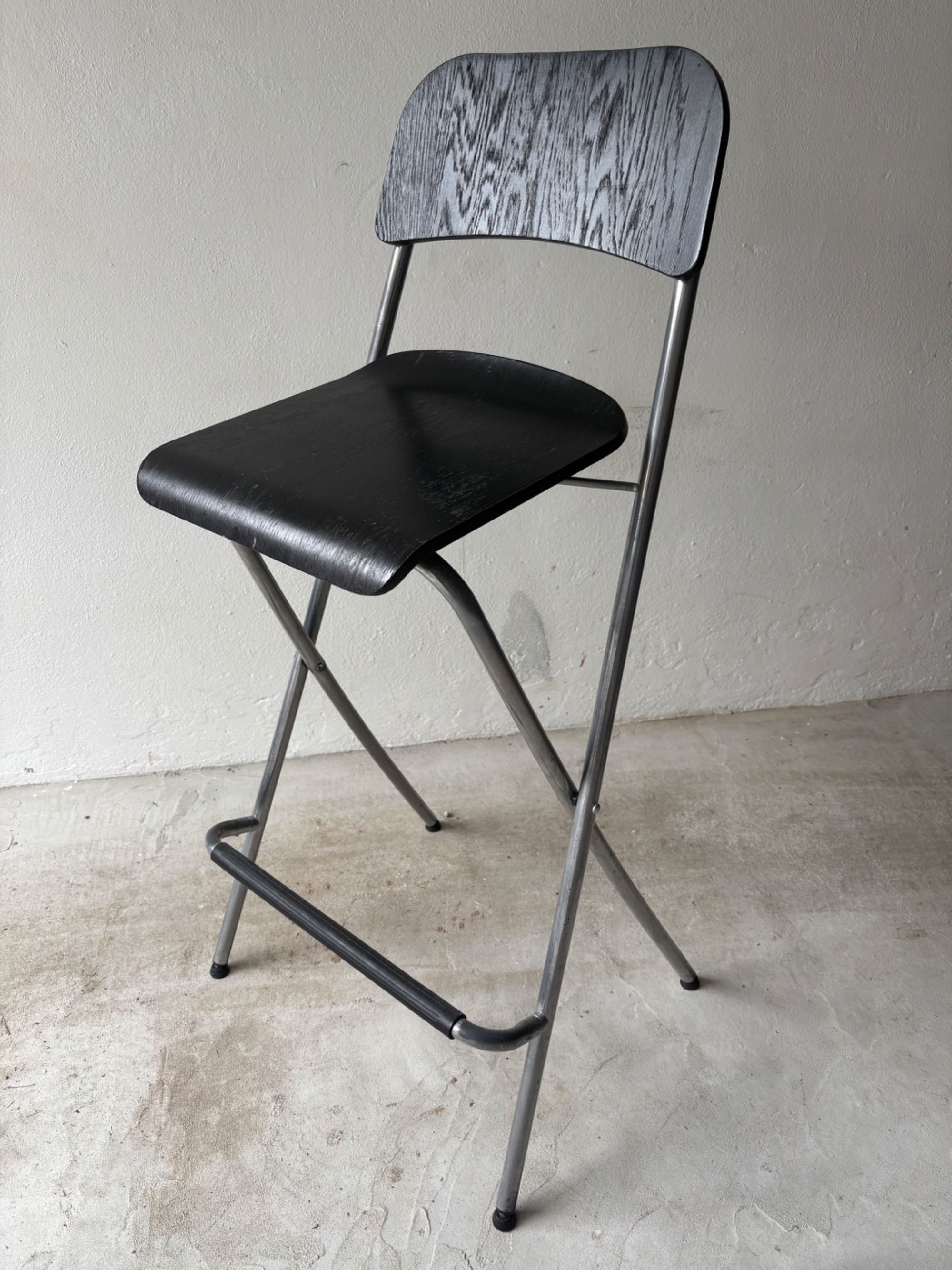 Conjunto de 2 bancos Ikea preto com pouco uso