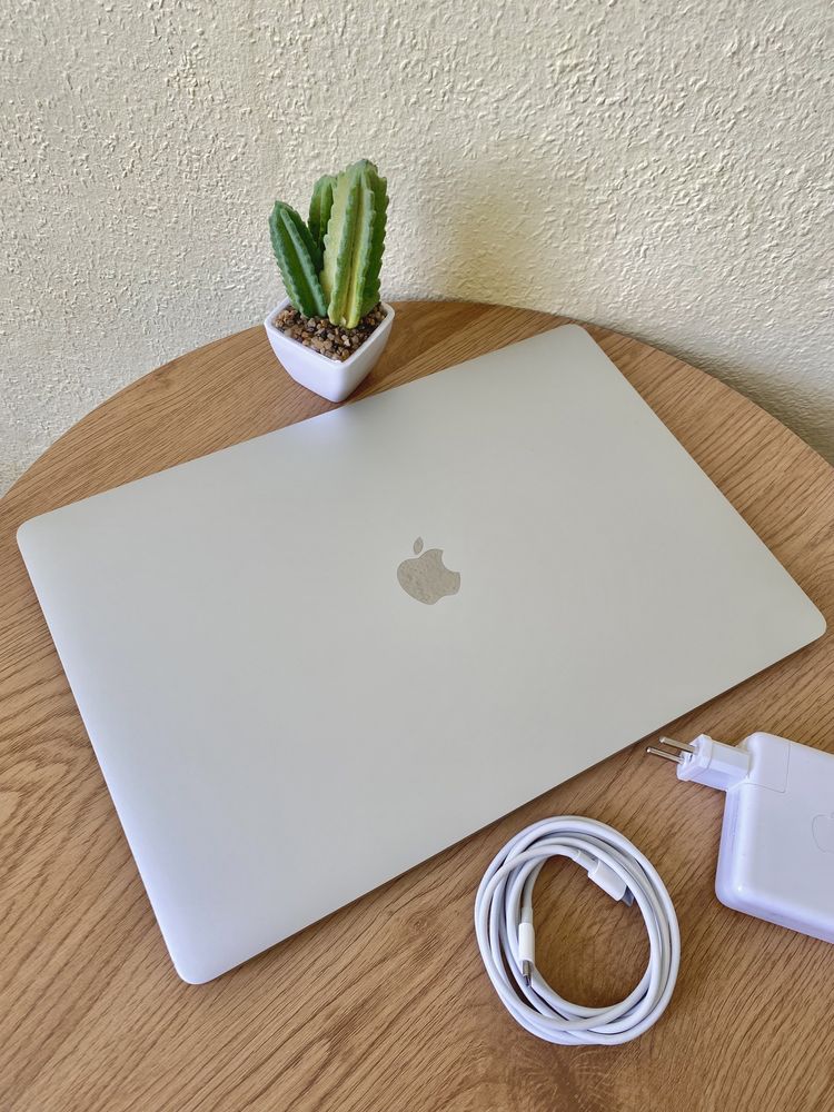 Macbook Pro 16" 2019 i7-9750H 16/512Gb ІДЕАЛ 216 ЦИКЛІВ