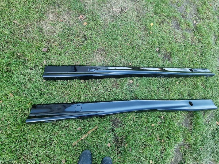 Nakładki na progi m-pakiet skręcane BMW e36 oryginalne