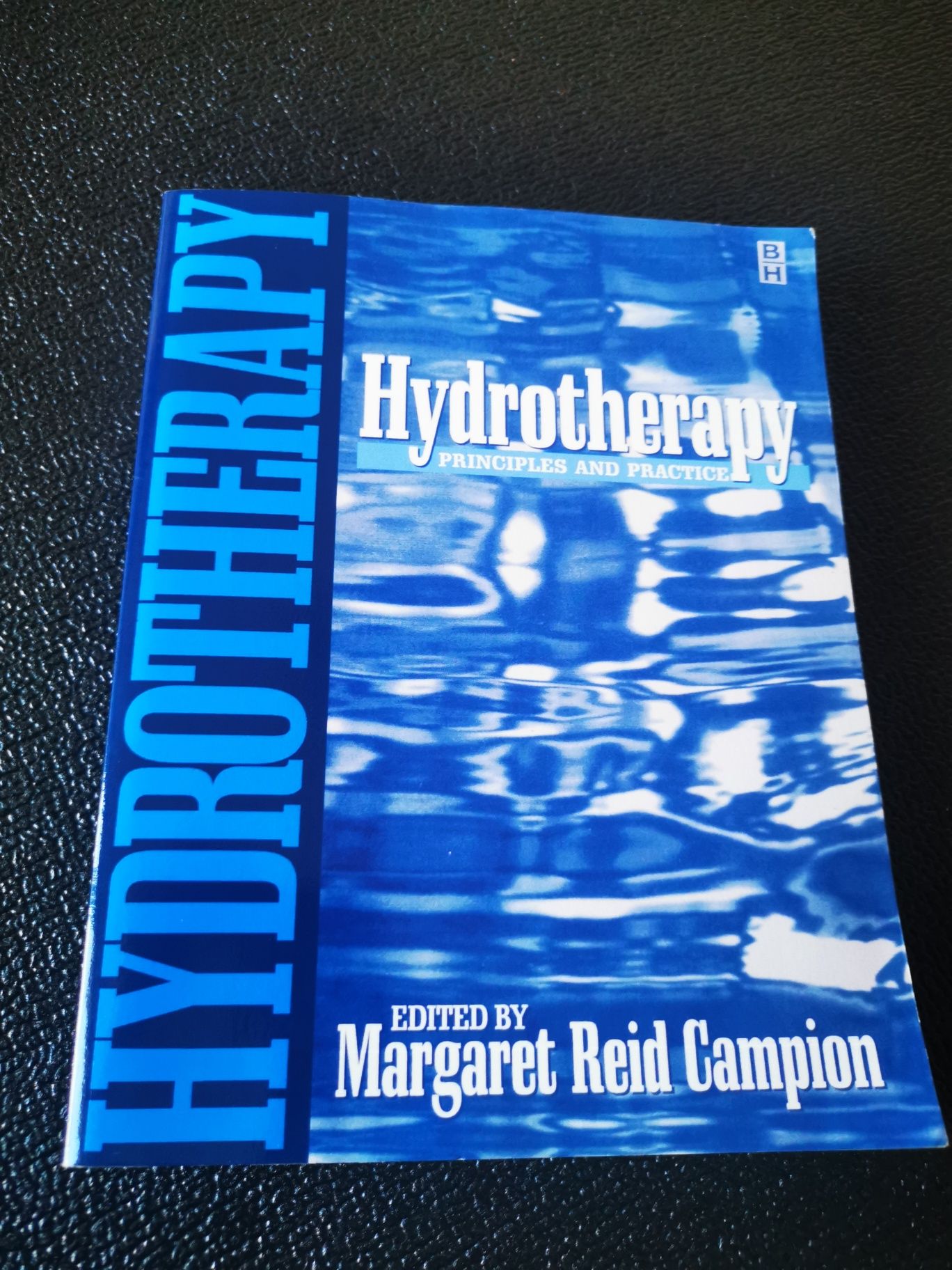 Livro "Hydrotherapy"