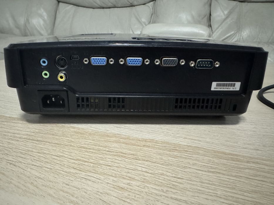 Projektor BenQ MX505