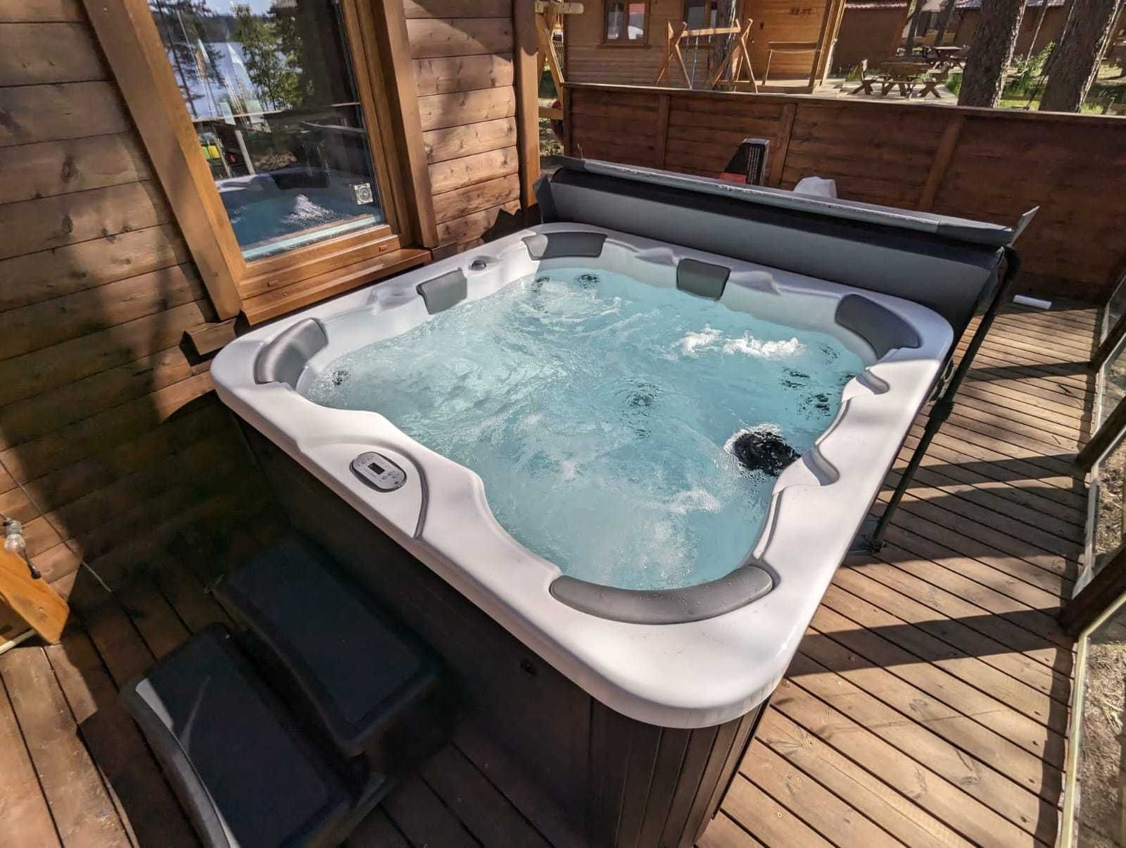 Wanna Jacuzzi Viskan Ronno – Luksusowy hydromasaż dla 6 osób, 16 dysz