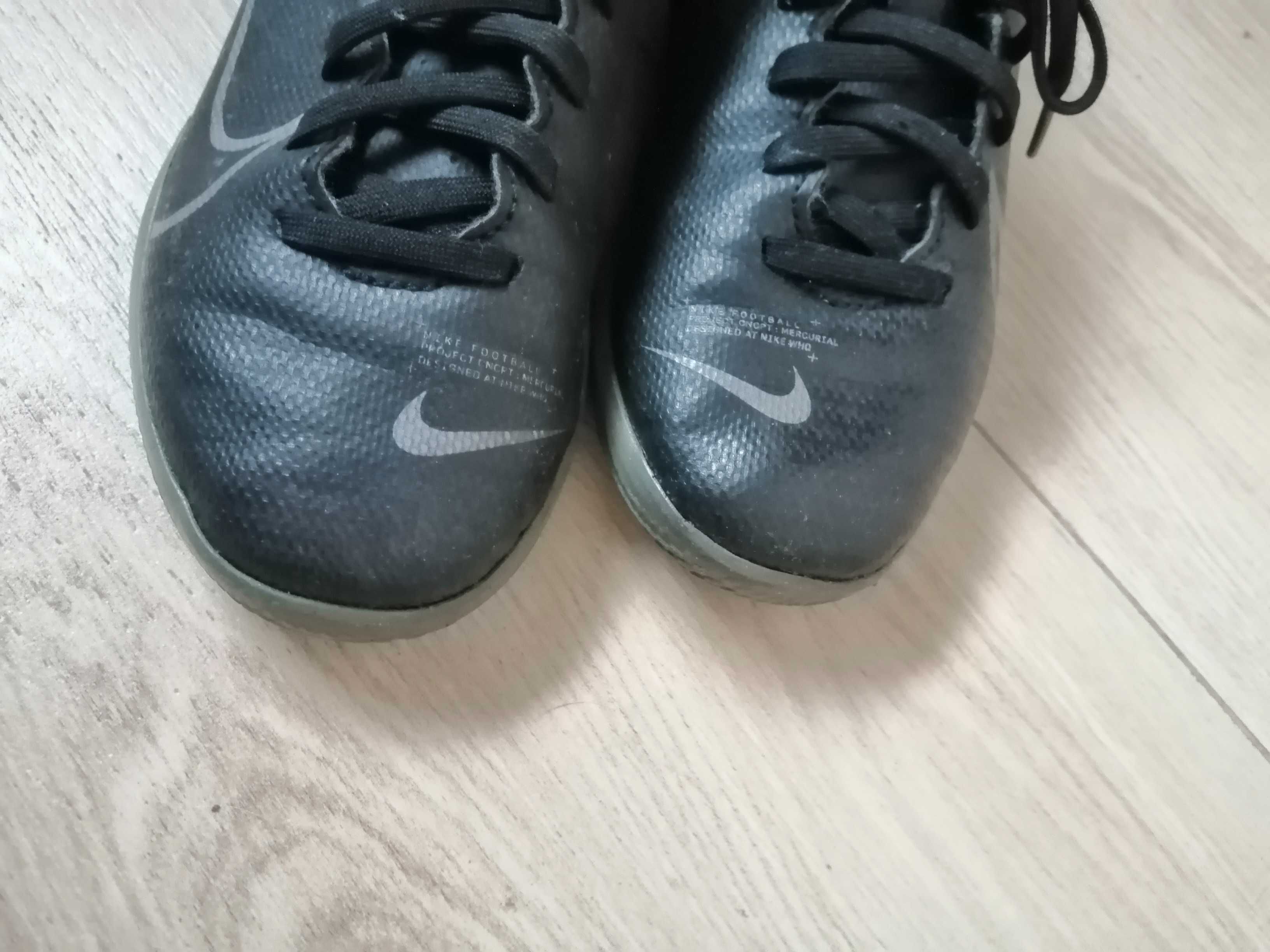 Buty  piłkarskie Nike  mercurial 32