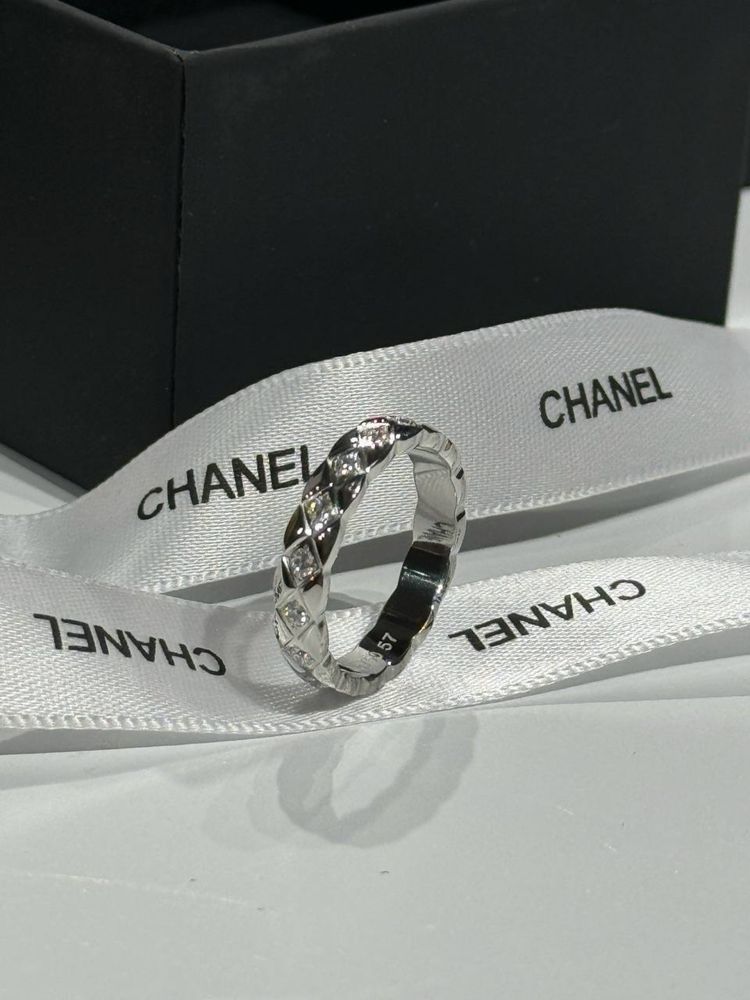 Каблучка в стилі Chanel