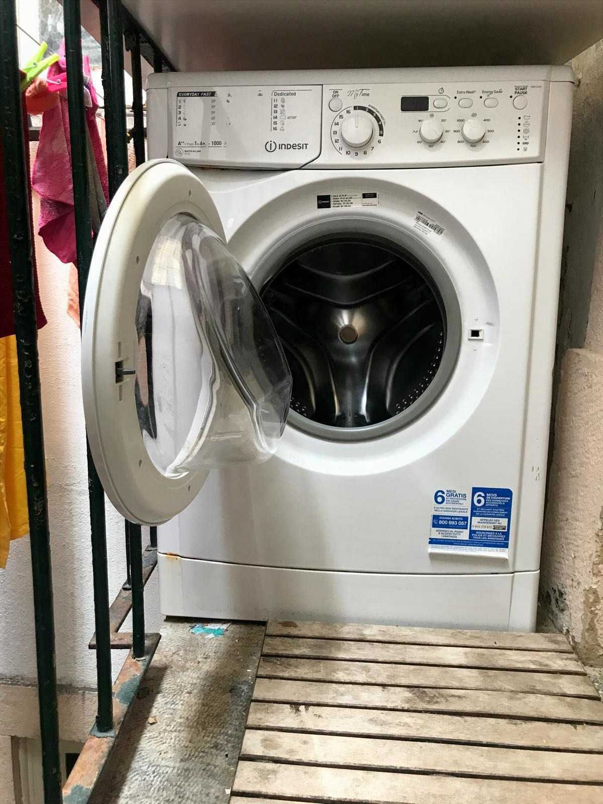 Electrodomésticos Cozinha e Mobília de Quarto – EXCELENTE ESTADO!