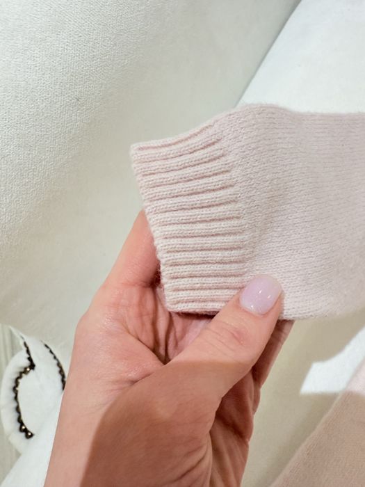 Вʼязаний чоловічок Lara Babies з шапочкою в комплекті