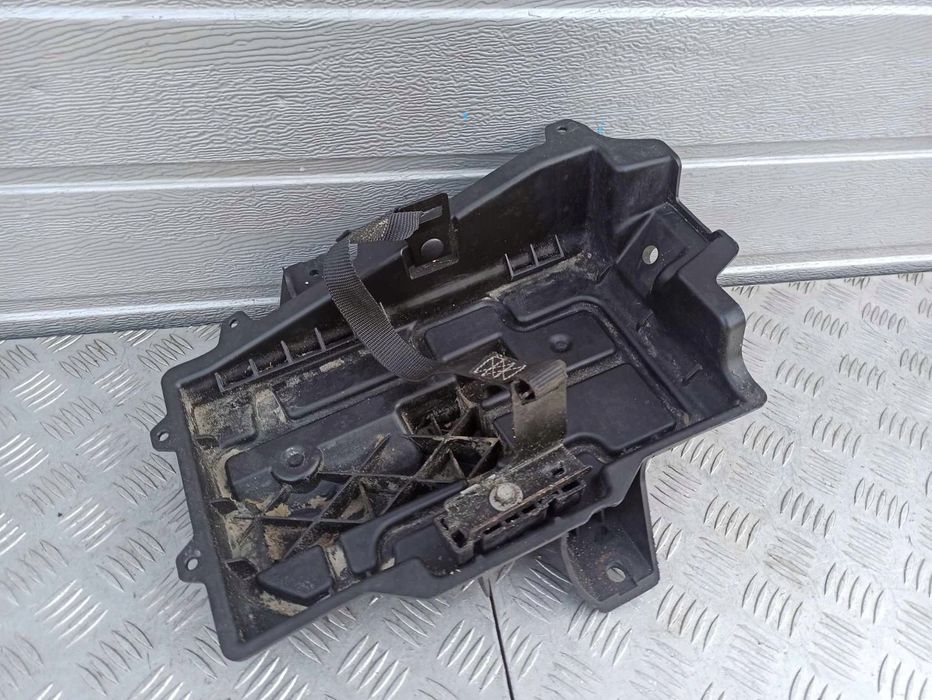 CHRYSLER PACIFICA II PODSTAWA AKUMULATORA 3.6 2017R 68226079AD