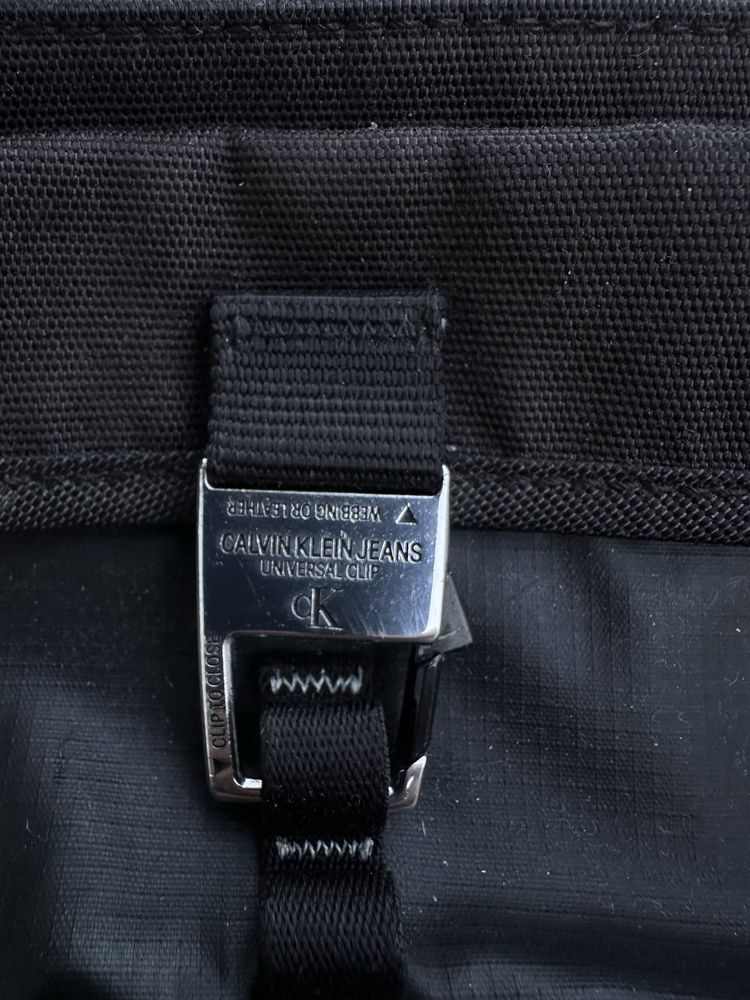 Сумкв-бананка Calvin Klein (оригінал)
