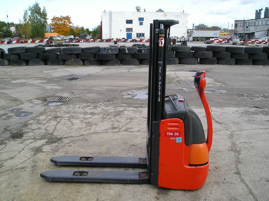 paleciak elektryczny LINDE L12 wózek widłowy