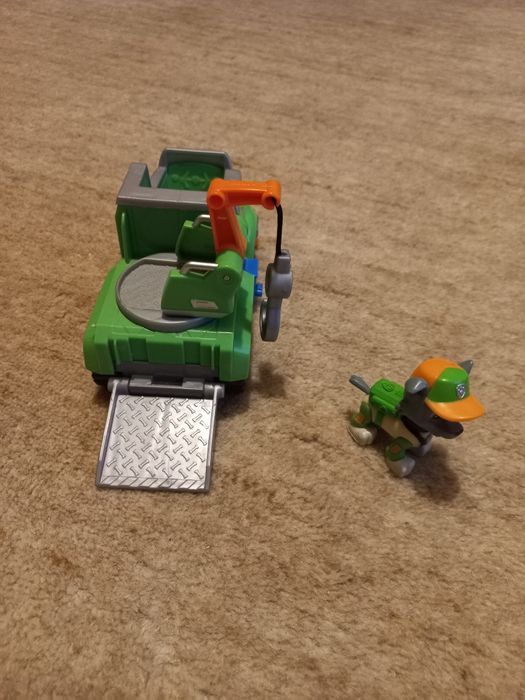 Psi patrol Rocky holownik