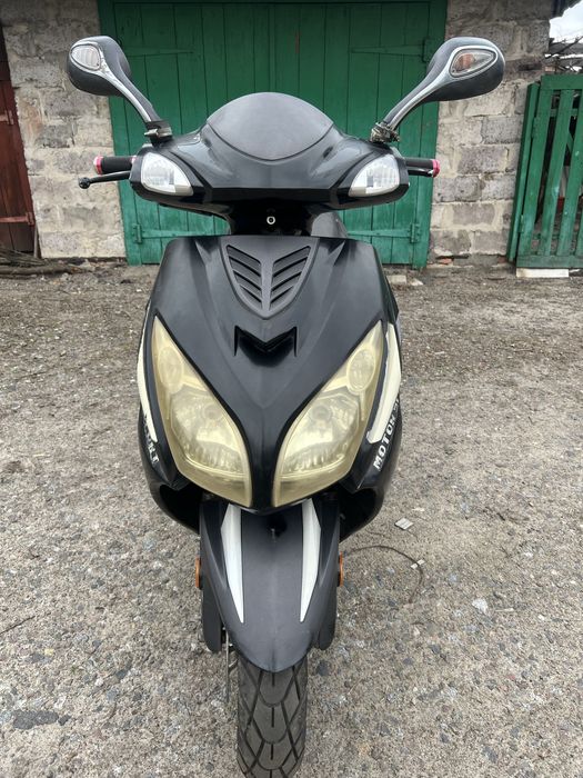Продам скутер 80кубів