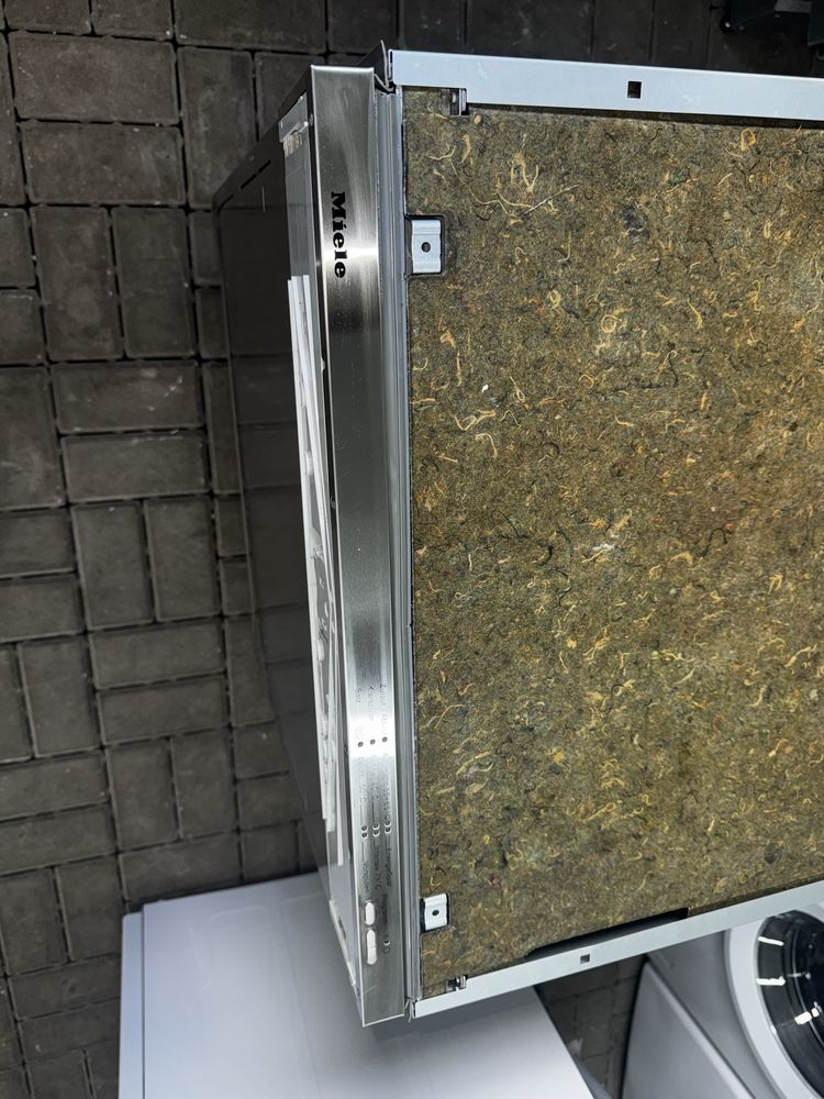 Zmywarka Miele  model g 1182 scvi  pod zabudowę 60 cm
